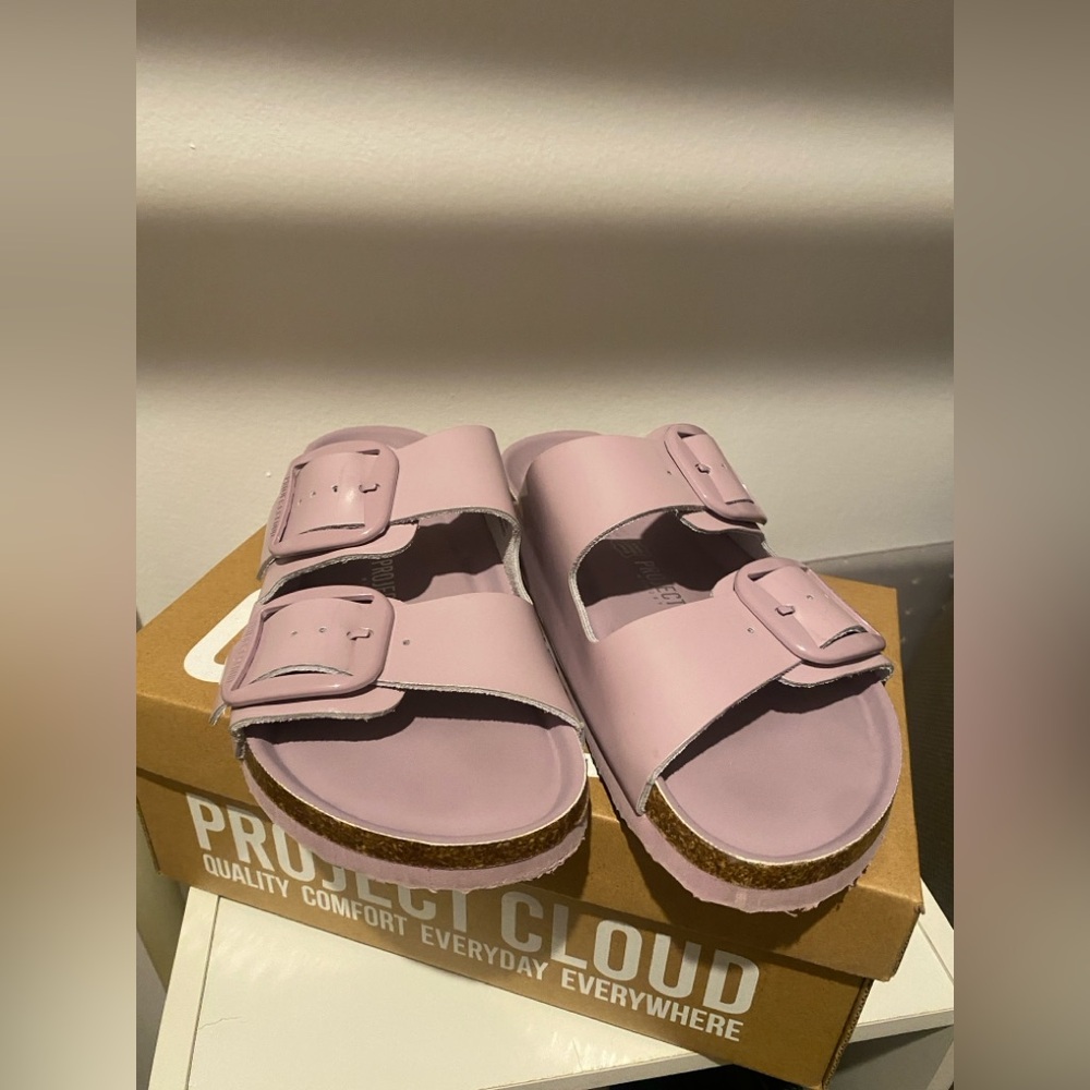 NIB PROJECT CLOUD SANDALS - lavender size 7